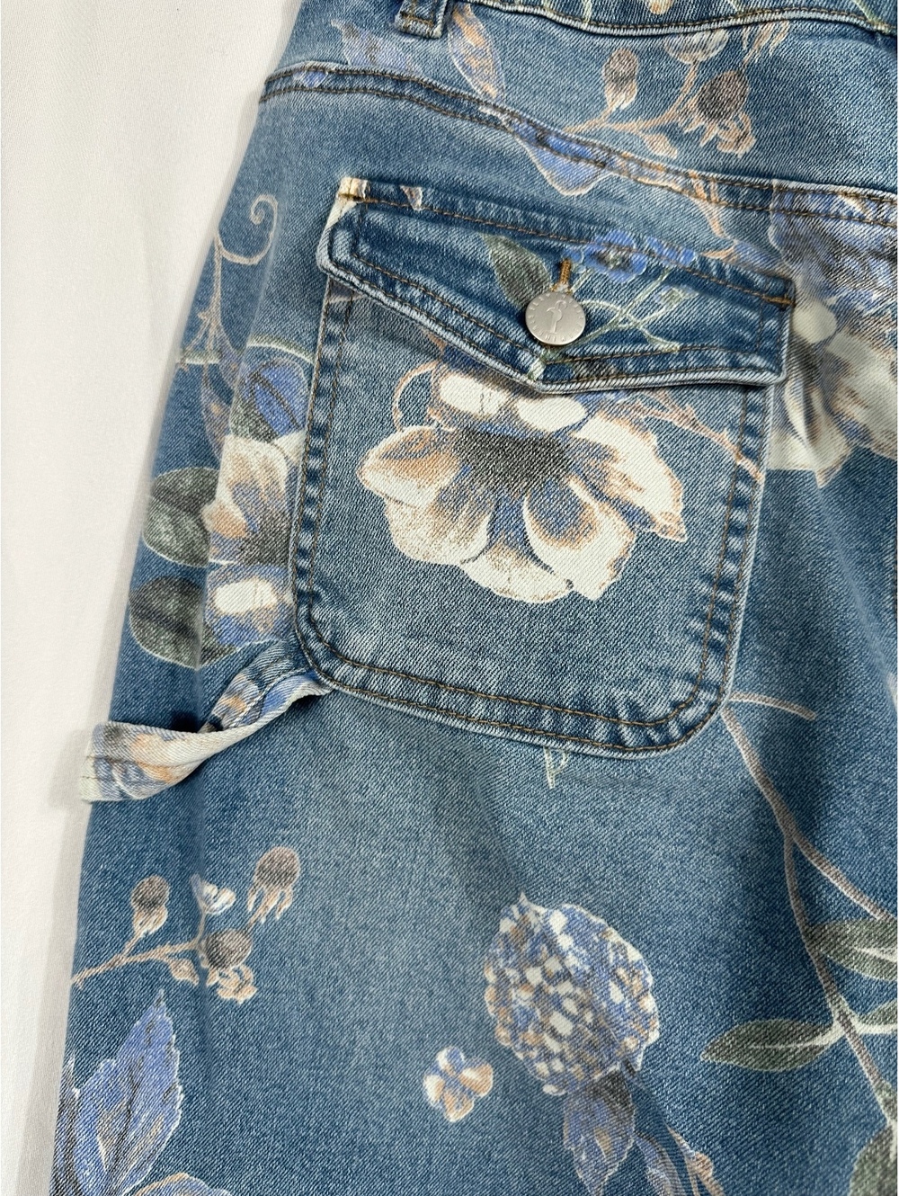 Flamingals Women's Floral Print Denim Carpenter Pants Size Large - Picture 7 of 10